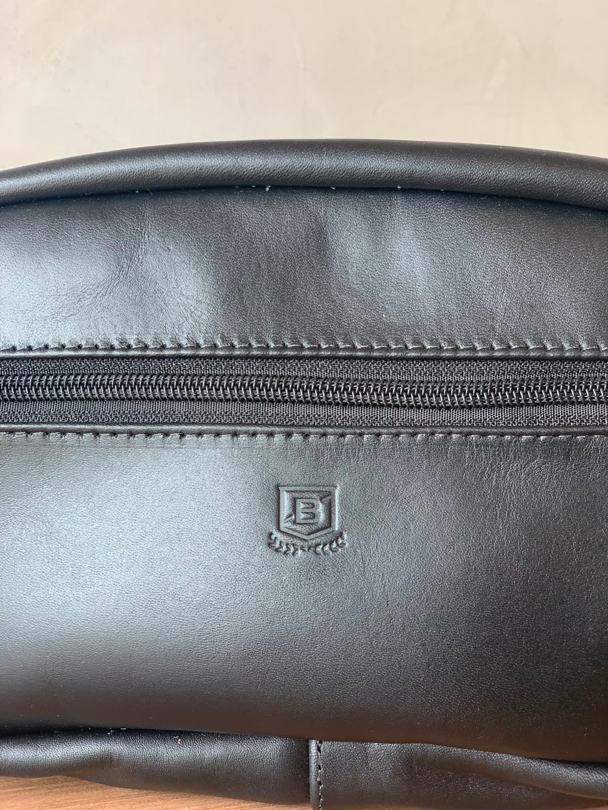 NECESSAIRE COURO BRENDON PRETO