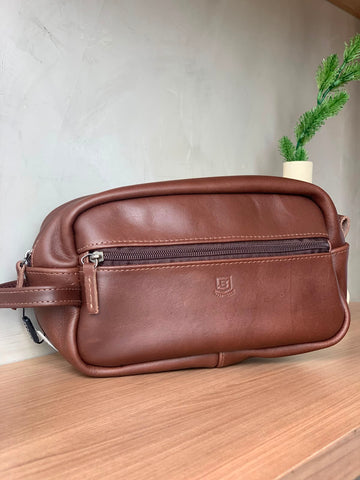 NECESSAIRE COURO BRENDON MARROM