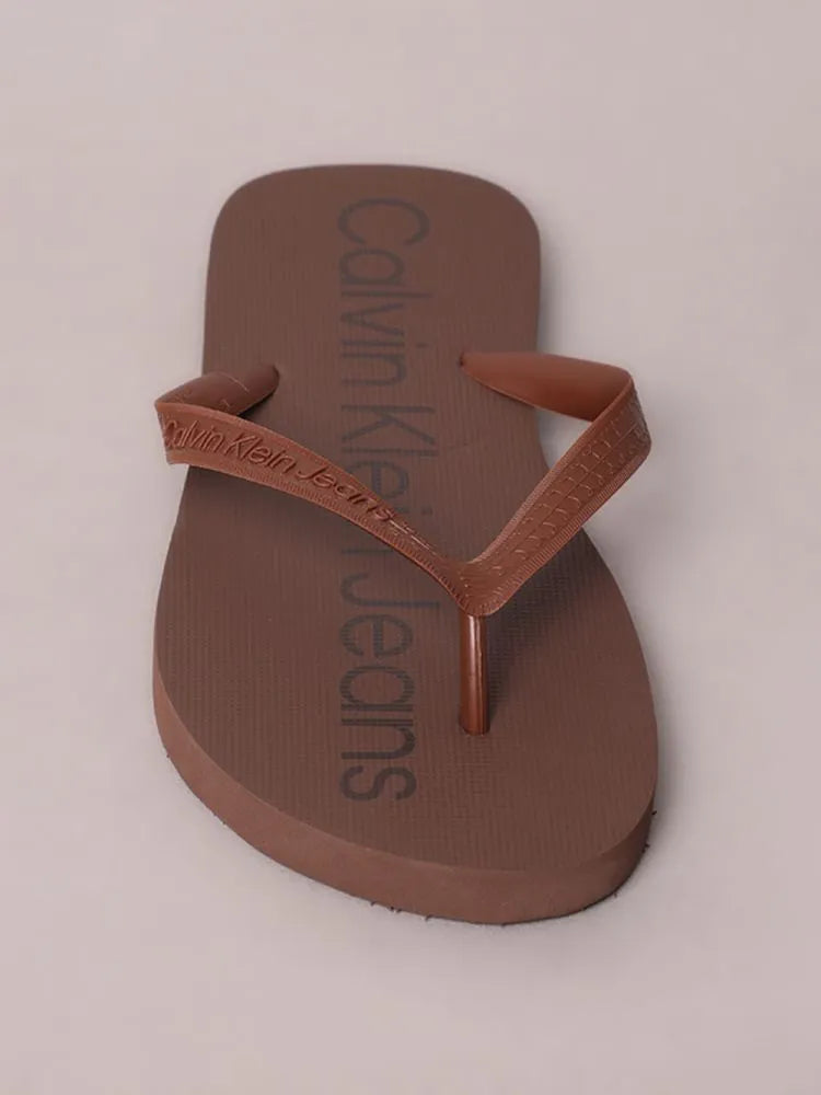 CHINELO CKJ MAS BASIC MARROM