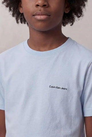 CAMISETA MAS CKJ KIDS LOGO PEITO AZUL BEBE