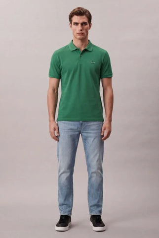 POLO CKJ MASC MC LOGO RE ISSUE PEITO VERDE