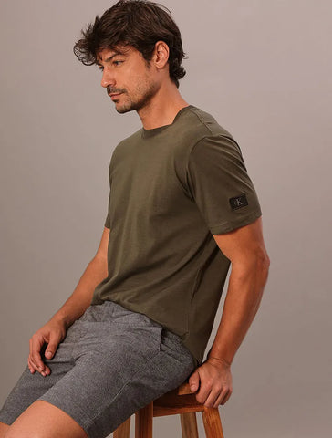CAMISETA MC MAS CKJ PATCH MANGA MILITAR