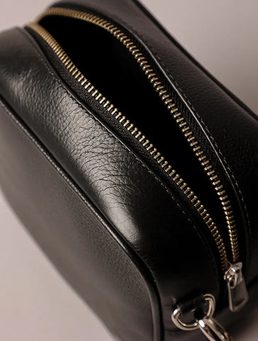 BOLSA CKJ FEM CAMERA BAG CHAVEIRO PRETO