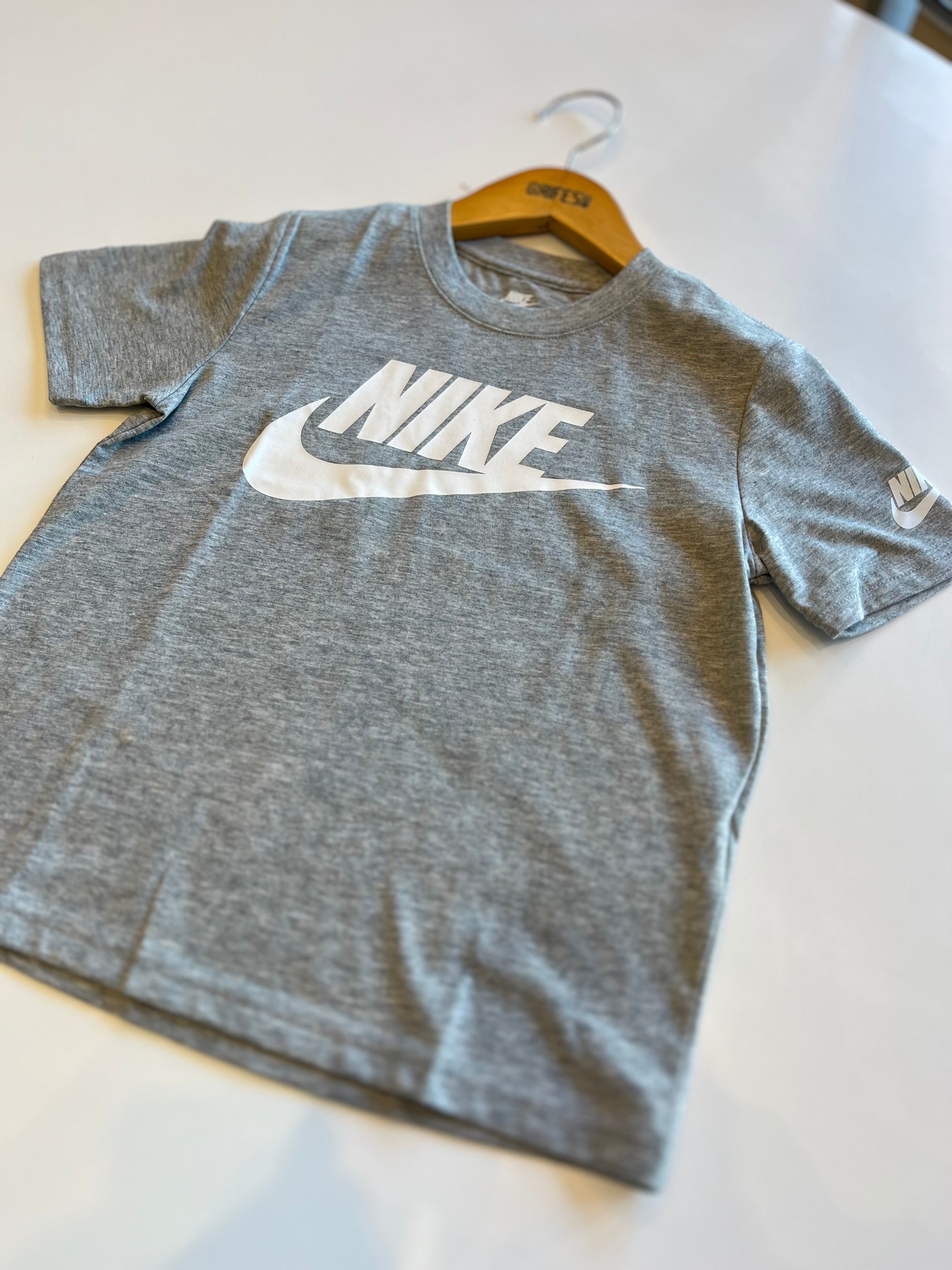 CAMISETA NIKE KIDS MAS FTR EVERGREEN MESCLA 042
