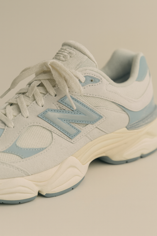 TENIS 9060 UNISEX NEW BALANCE BRANCO/PRATA ECA